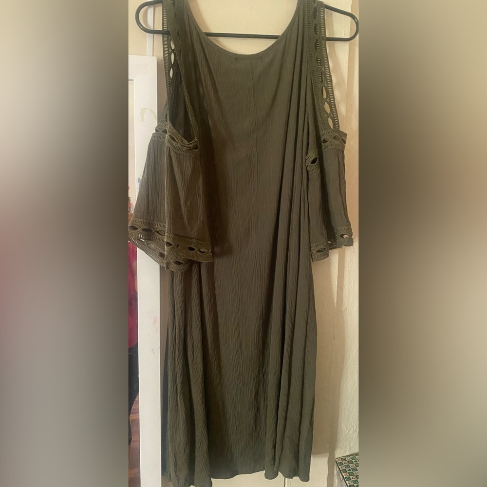 Design365 Dress - Picture 3 of 4